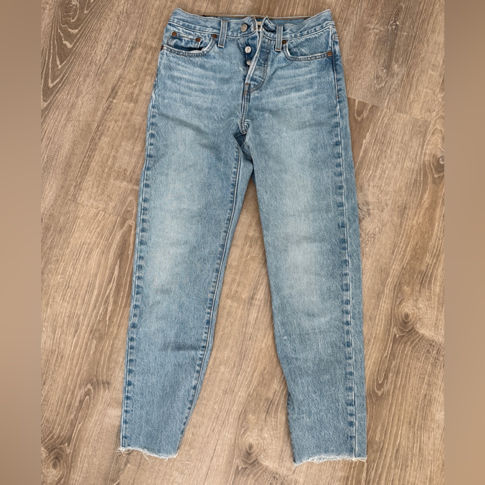 Levi's Premium Light Blue High-Rise Mom Jeans